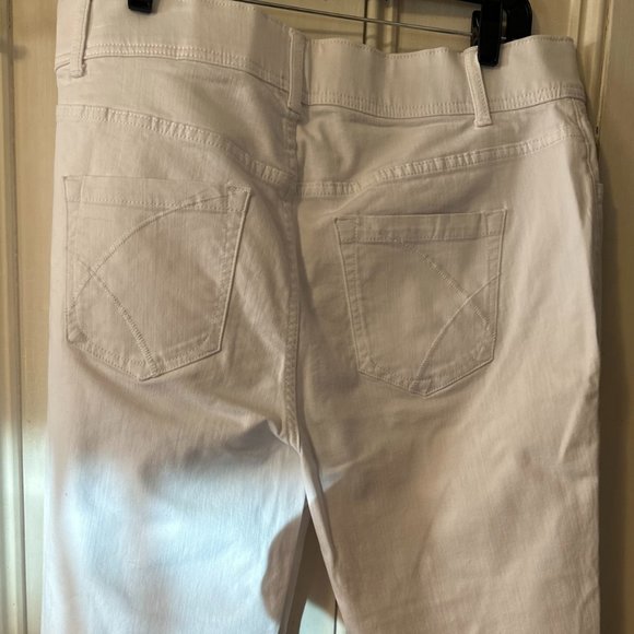 Capris - Picture 2 of 3